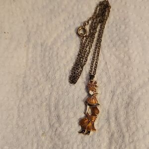 Elegant Gold and Brown Pendant Necklace